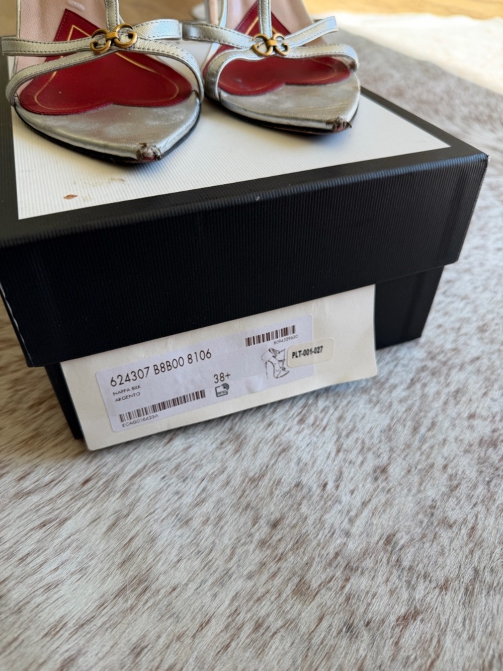 Gucci Metallic Silver T-Strap Pointed Heels with Red Heart Accent - Picture 4 of 8